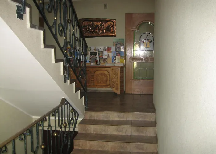 招待所 普拉特娜膳食公寓 2*