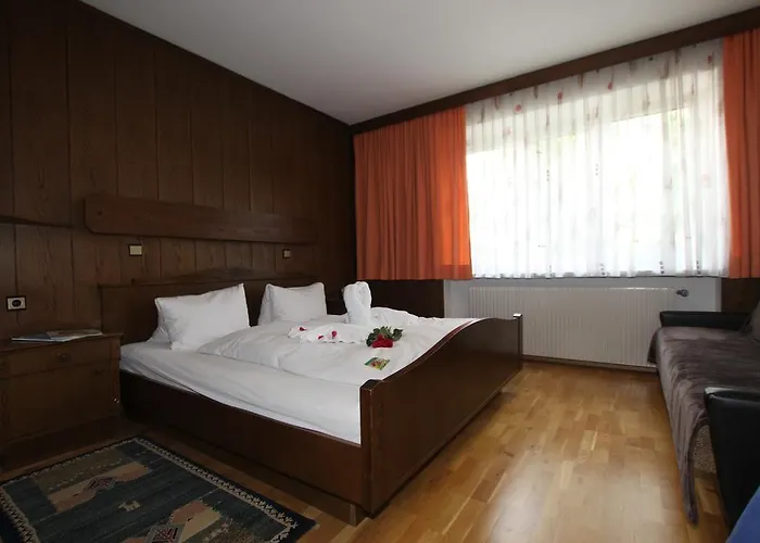 招待所 普拉特娜膳食公寓