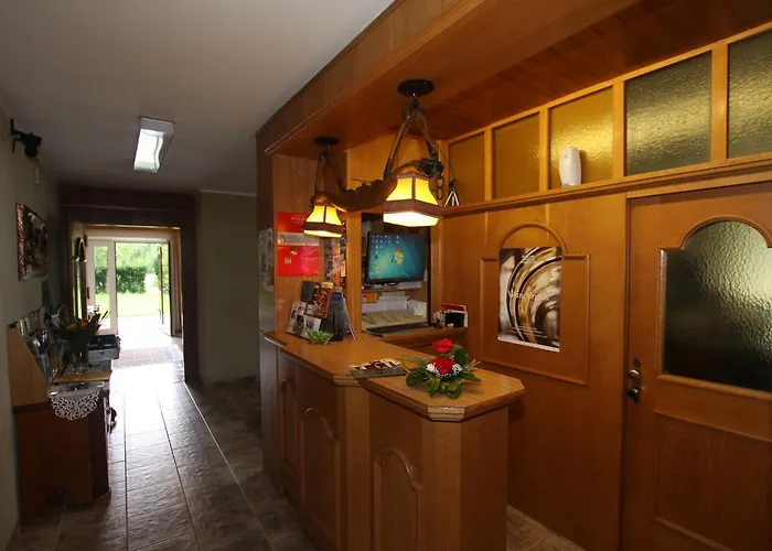 普拉特娜膳食公寓